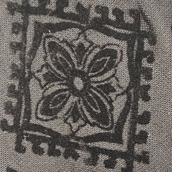 TORRID Flocked Black Mesh Square Kneck Puff Sleeve Phesant Top. 2X - Picture 10 of 16